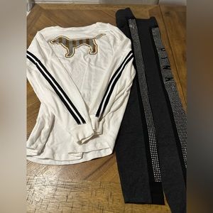 VS pink set gently worn size Xs bling shirt & Xs bling leggings great condition